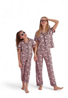 Πιτζάμα παιδική με κουμπιά Hello Kitty Pink Love